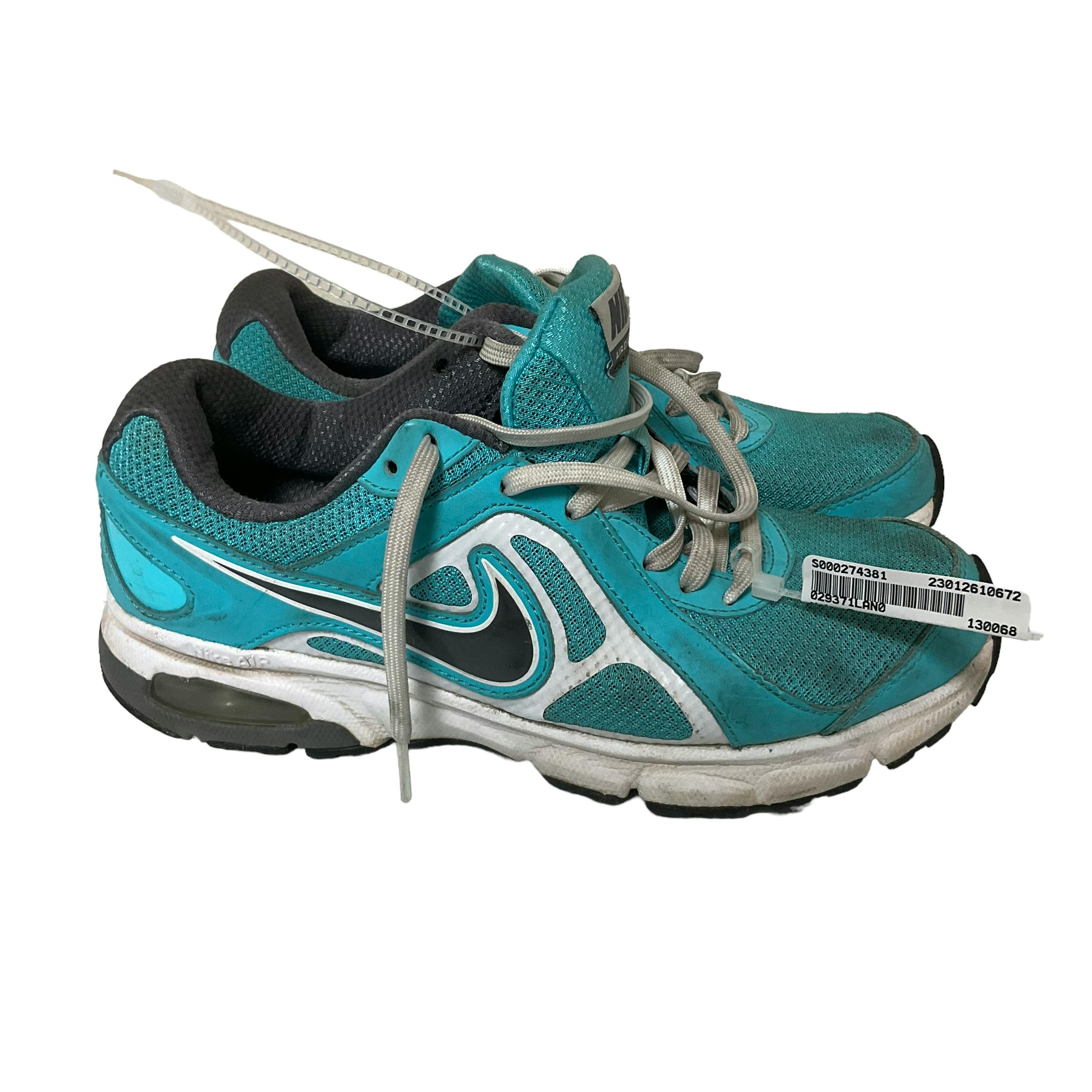 turquoise nike running shoes