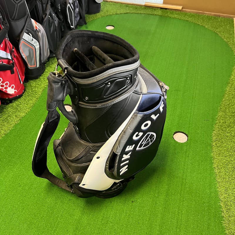 Used Nike TOUR ACCURACY STAFF Golf Cart Bags