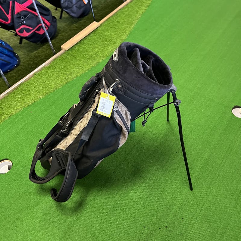 Retro golf bag - Fit For Purpose Golf