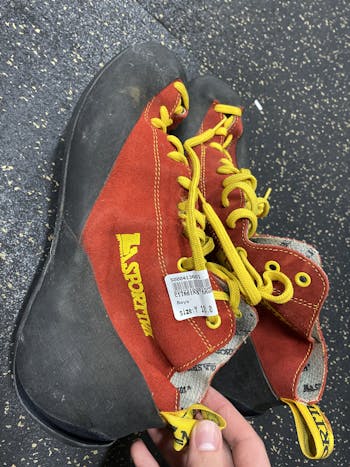 Lightly used Climbing Shoes