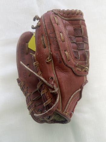 Used Louisville Slugger Khbg9 13 1 2 Fielders Gloves