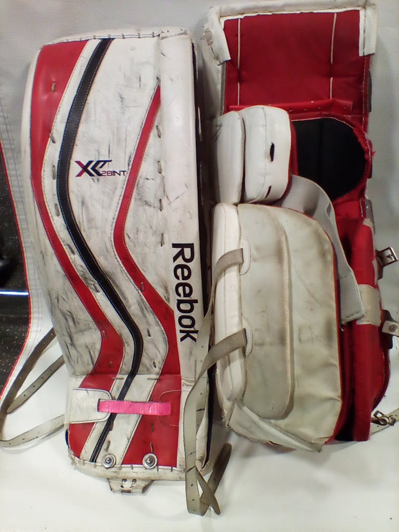 Compose Rodet ensom Used CCM RBK XT 30" Ice Hockey Goalie / Leg Pads Ice Hockey Goalie / Leg  Pads