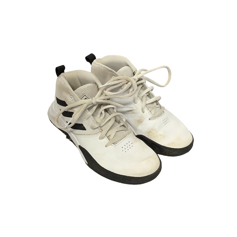 Used Adidas ADIZERO Junior 02.5 Basketball Shoes Basketball Shoes