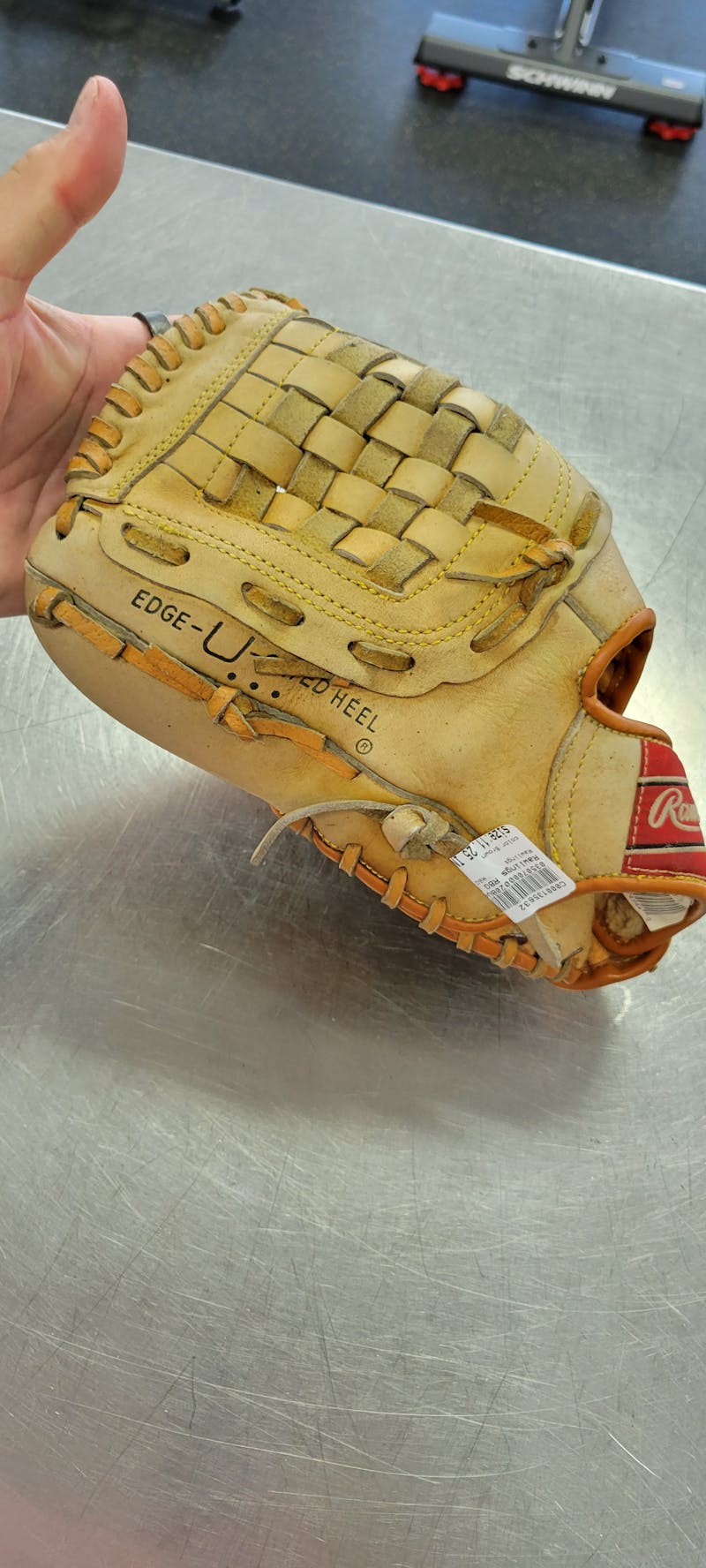 Used Rawlings KEN GRIFFEY JR. 11 Fielders Gloves