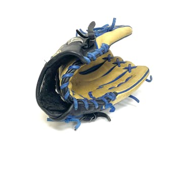 Used Akadema ATP2 Fielders Glove Right Hand Throw 11 1/2