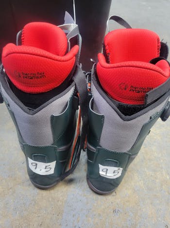 Used DEELUXE EDGE SB BOOTS Senior 9.5 Men's Snowboard Boots