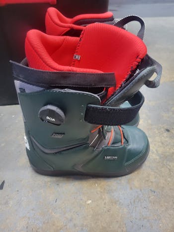 Used DEELUXE EDGE SB BOOTS Senior 9.5 Men's Snowboard Boots