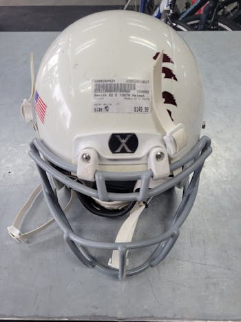 Used Xenith Matte Black Football Helmet Size Youth Large (repainted) –  cssportinggoods