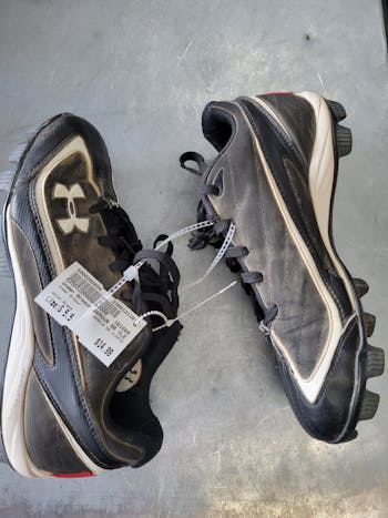 Used Under Armour BB CLEATS Senior 5.5 Baseball and Softball Cleats Baseball  and Softball Cleats