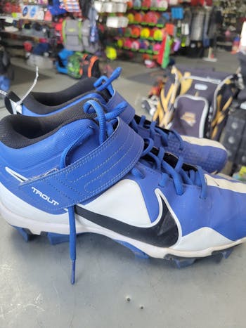 Used Nike TROUT CLEATS Senior 11 Baseball and Softball Cleats