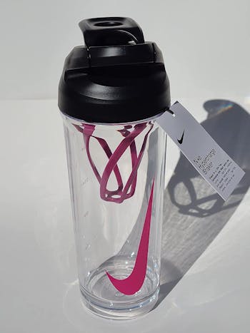Nike TR Hypercharge 24 oz. Shaker Bottle