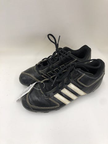 Used Adidas 753001 Junior 04 Cleat Soccer / Outdoor Soccer / Outdoor Cleats