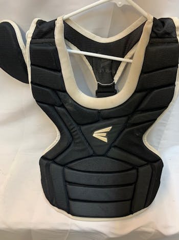 Louisville Slugger OSETY Omaha Youth Catcher's Gear Set