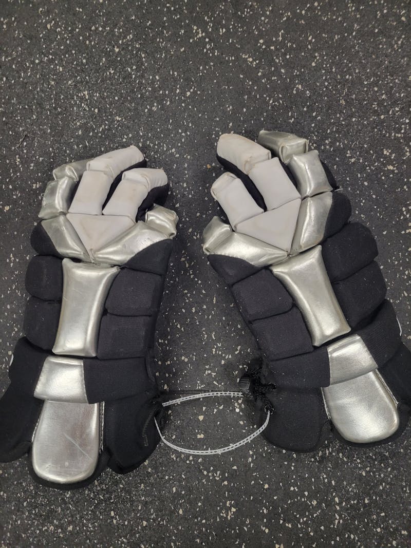 Used Nike VAPOR 12 Men's Lacrosse Gloves Men's Lacrosse Gloves