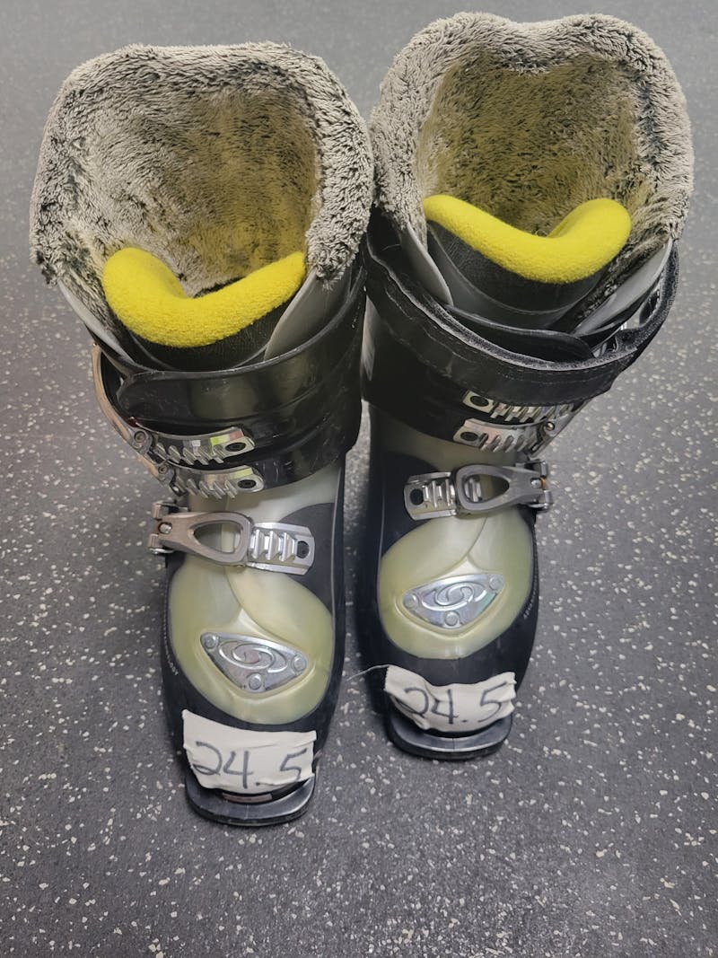 Used Salomon SIAM SKI 245 - M06.5 - W07.5 Women's Downhill Ski Boots Ski Boots