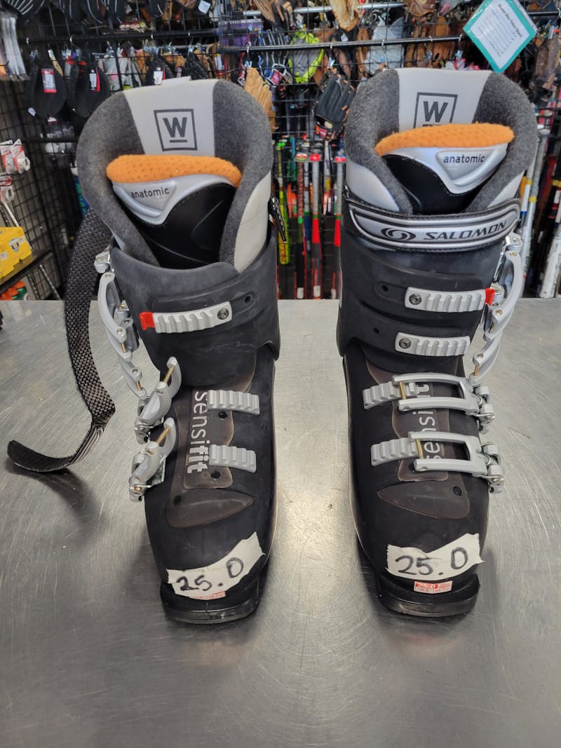 Used Salomon 7.0 MP - M07 - Women's Downhill Ski Boots Women's Downhill Ski Boots