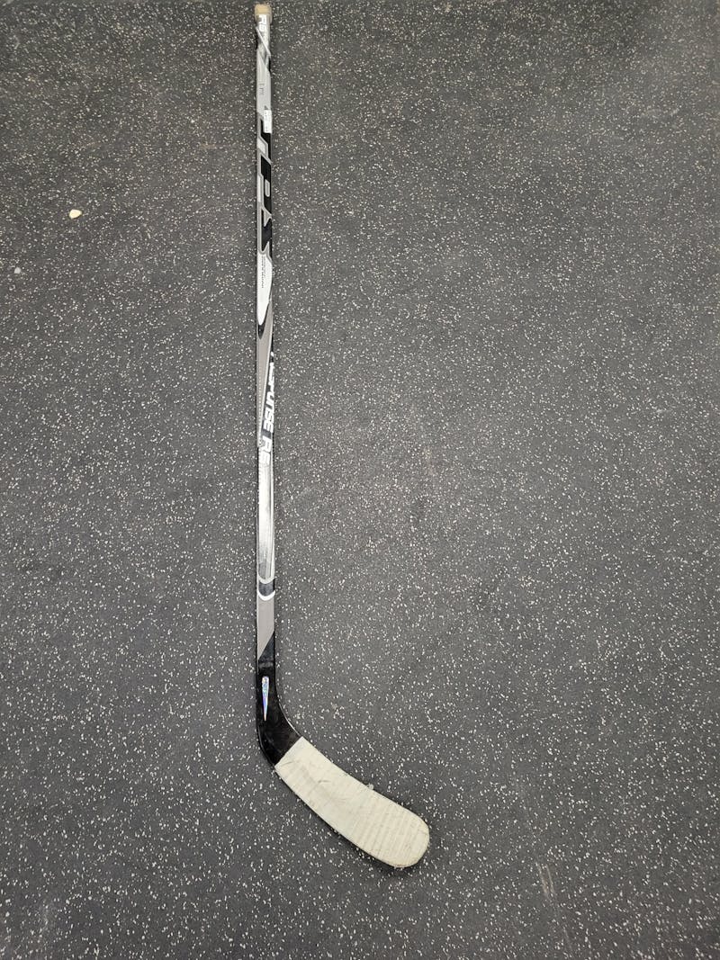 Used Easton S11 100 Flex Pattern 5 Senior One Piece Sticks | SidelineSwap