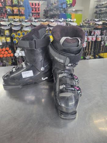 Used Tecnica MACH 1 LV W 235 MP - J05.5 - W06.5 Women's Downhill Ski Boots  Women's Downhill Ski Boots