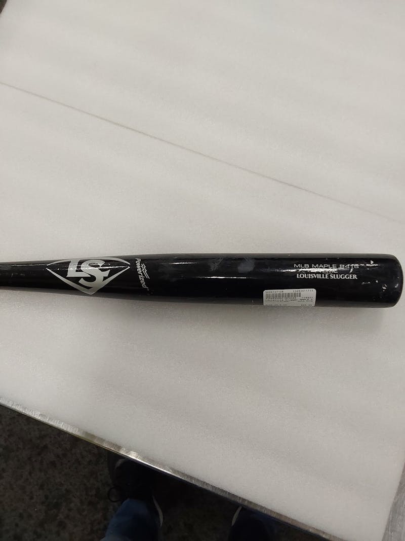 Used Louisville Slugger MLB MAPLE 33 Wood Bats