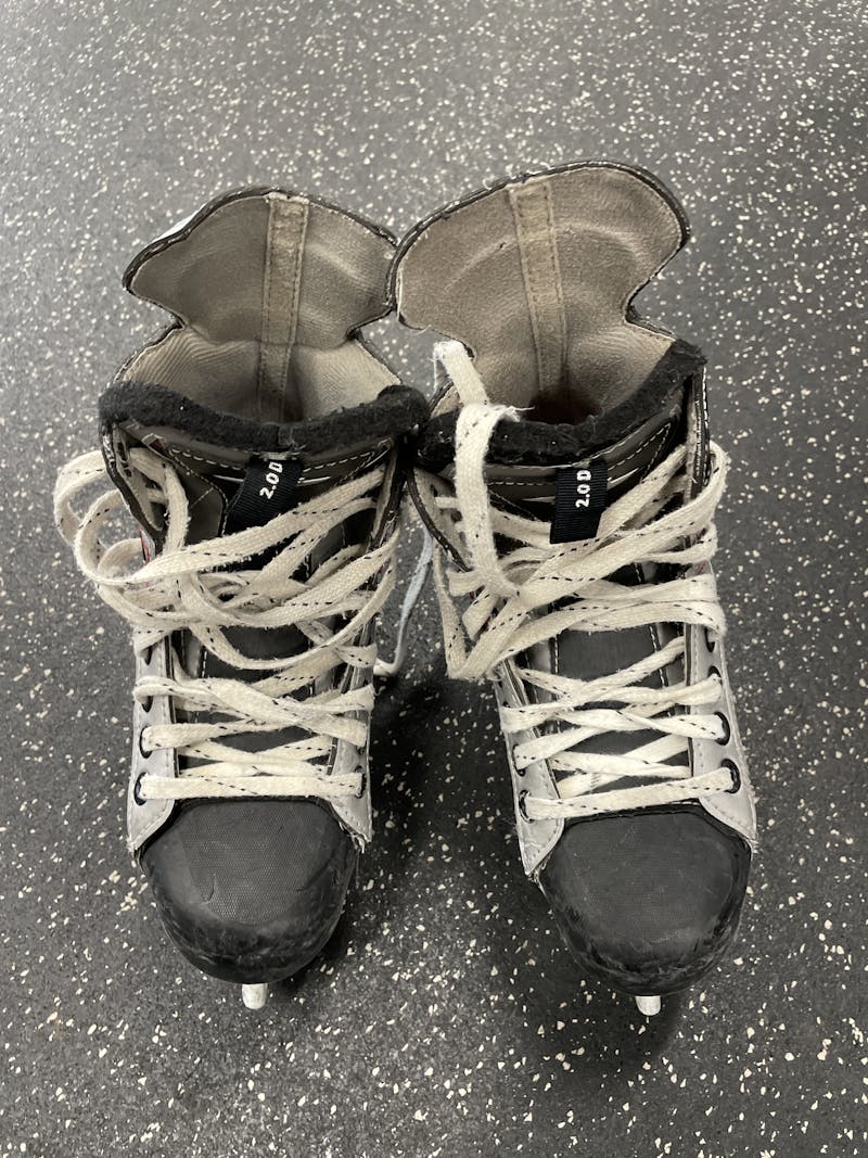 Used Easton Synergy EQ50 2D Skates – Crow's Sports