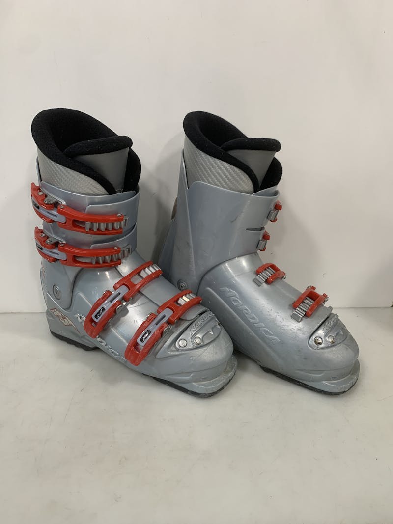 Used Nordica GP SUPER 235 MP J05.5 W06.5 Boys' Downhill Ski Boots