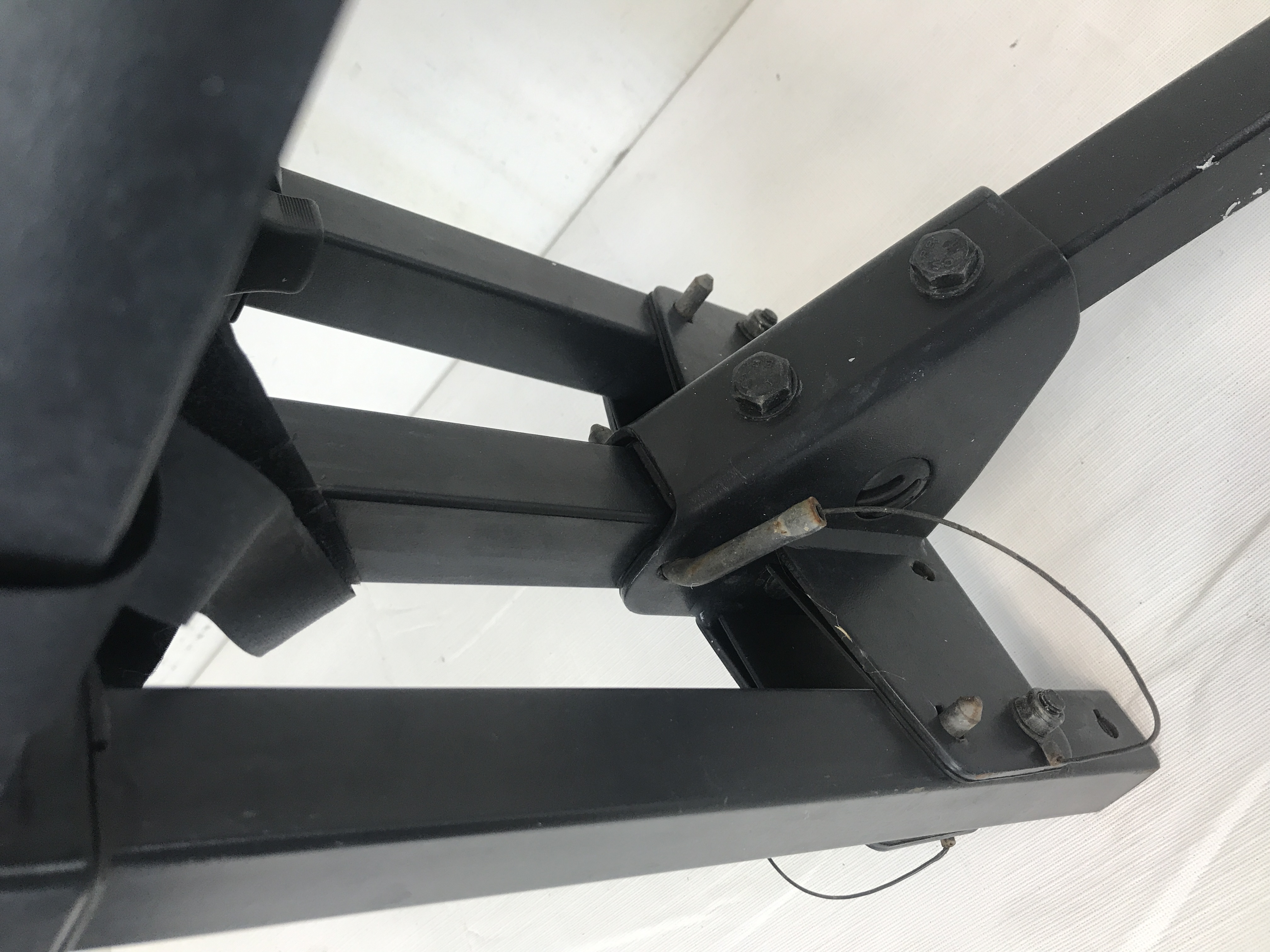 transit flatbed 2dlx hitch rack