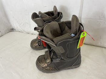 Used Burton AXEL Womens 6 Snowboard Boots