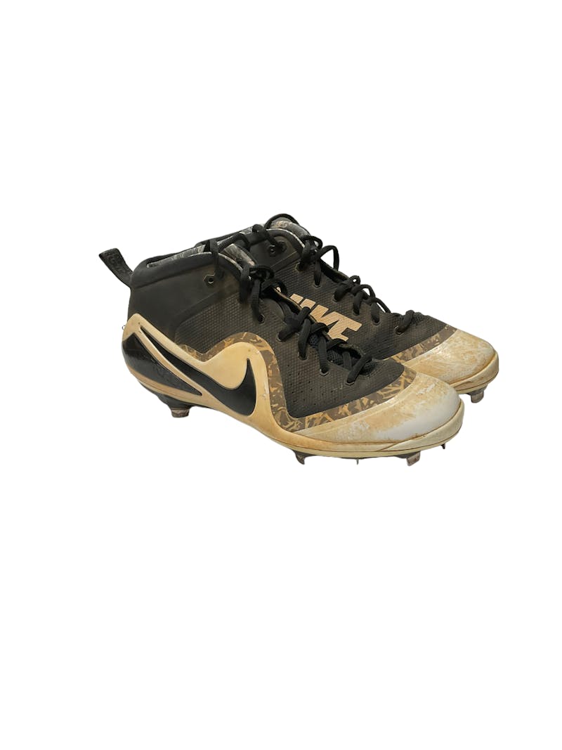 Used Nike TROUT CLEATS Senior 11 Baseball and Softball Cleats