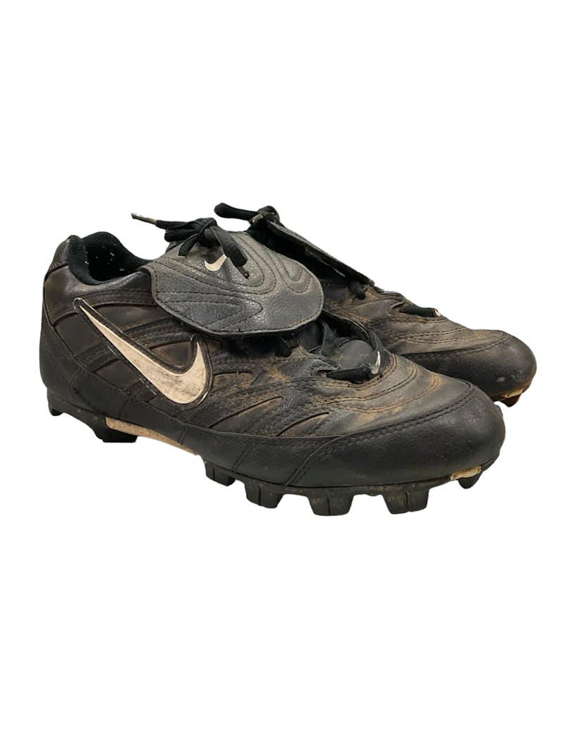 Used Nike TROUT CLEATS Senior 11 Baseball and Softball Cleats