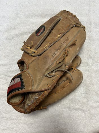 Used Louisville Slugger Khbg9 13 1 2 Fielders Gloves