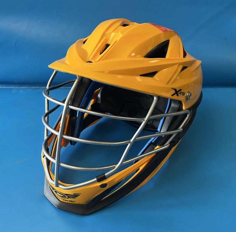 LAST CALL - Used Cascade XRS Helmet with goalie throat guard
