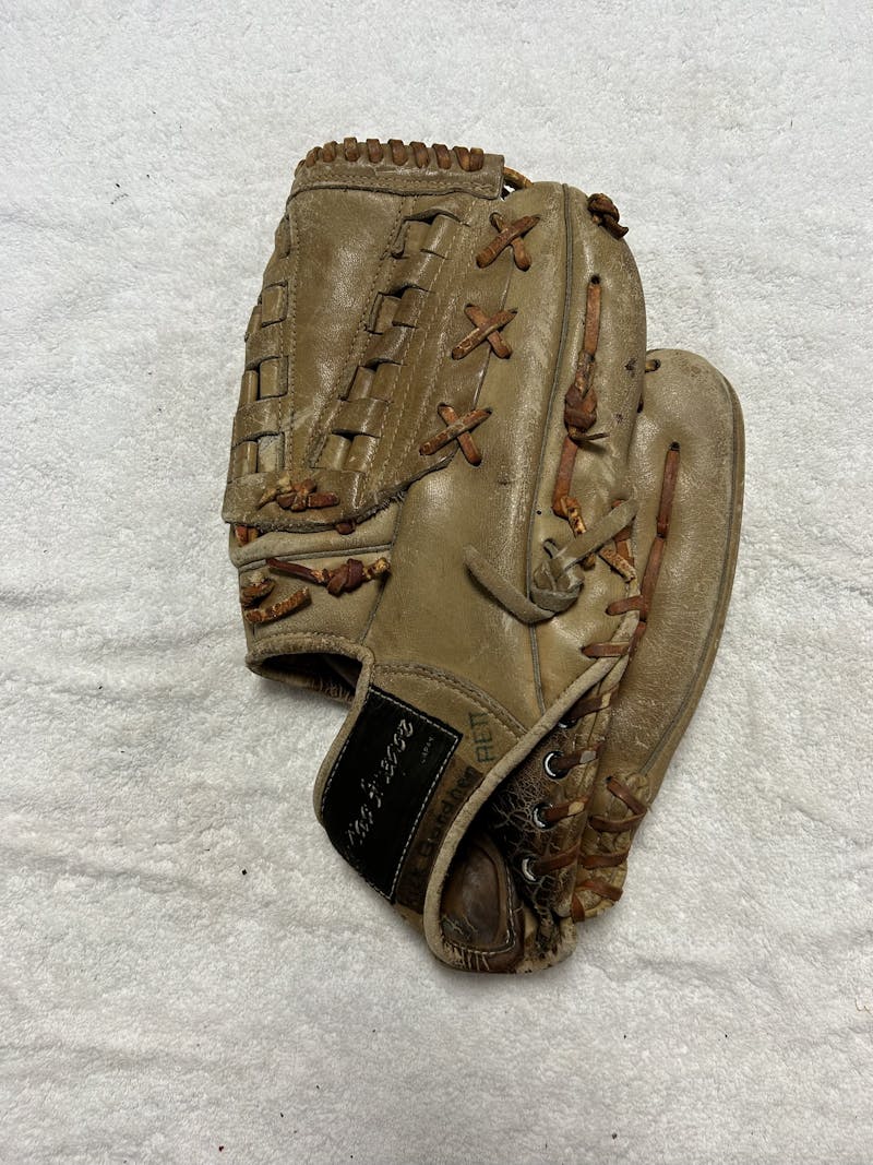 Macgregor RHT Softball Glove