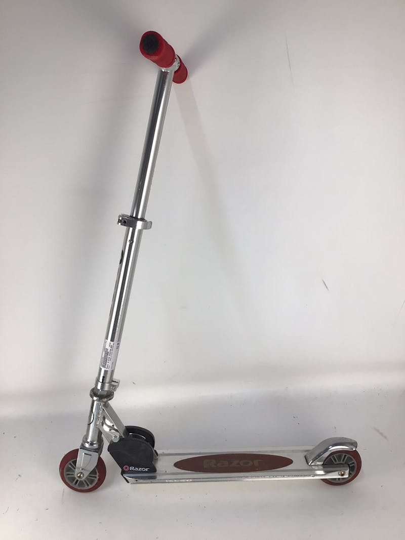 det samme Lav vej Forvirrede Used Razor A KICK SCOOTER-RED Scooters Scooters