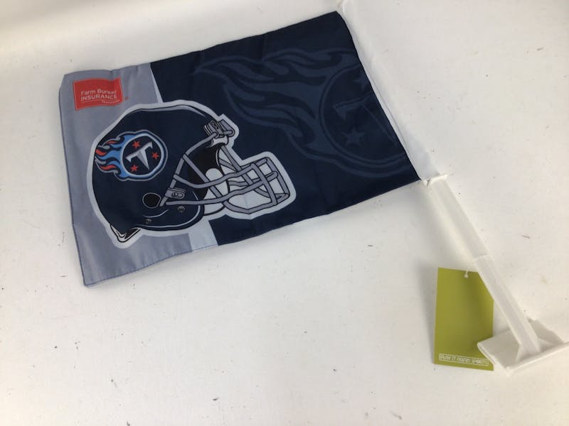 Used TITANS FOOTBALL AUTOMOBILE WINDOW FLAG Football Accessories