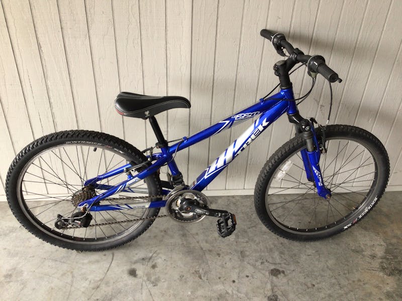 Used Trek MT 220 24IN BIKE 24