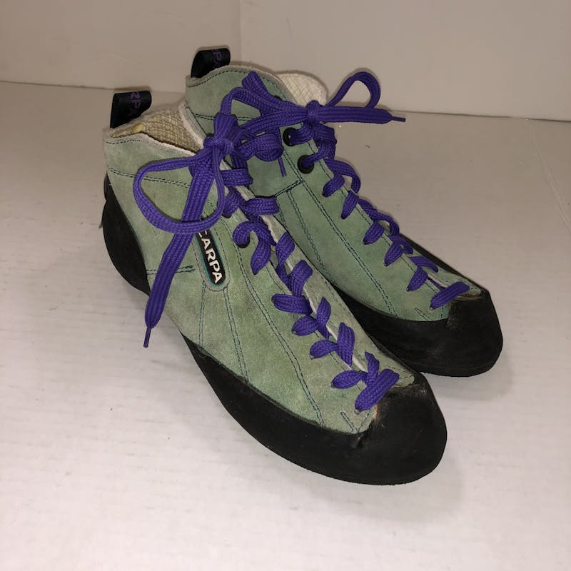 Scarpa Size 7/39.5 Men's Climbing Shoes – Rambleraven Gear Trader