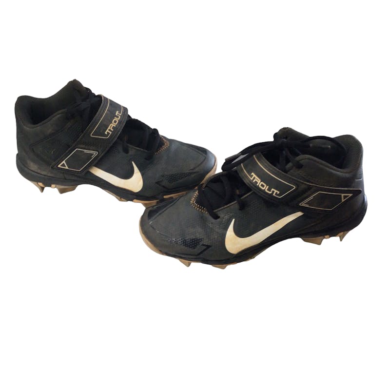Used Youth Nike Trout Baseball Cleats - Size: M 5.5 (W 6.5