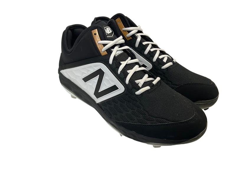 Used New Balance METAL Senior 10.5 Baseball and Softball Cleats Baseball  and Softball Cleats