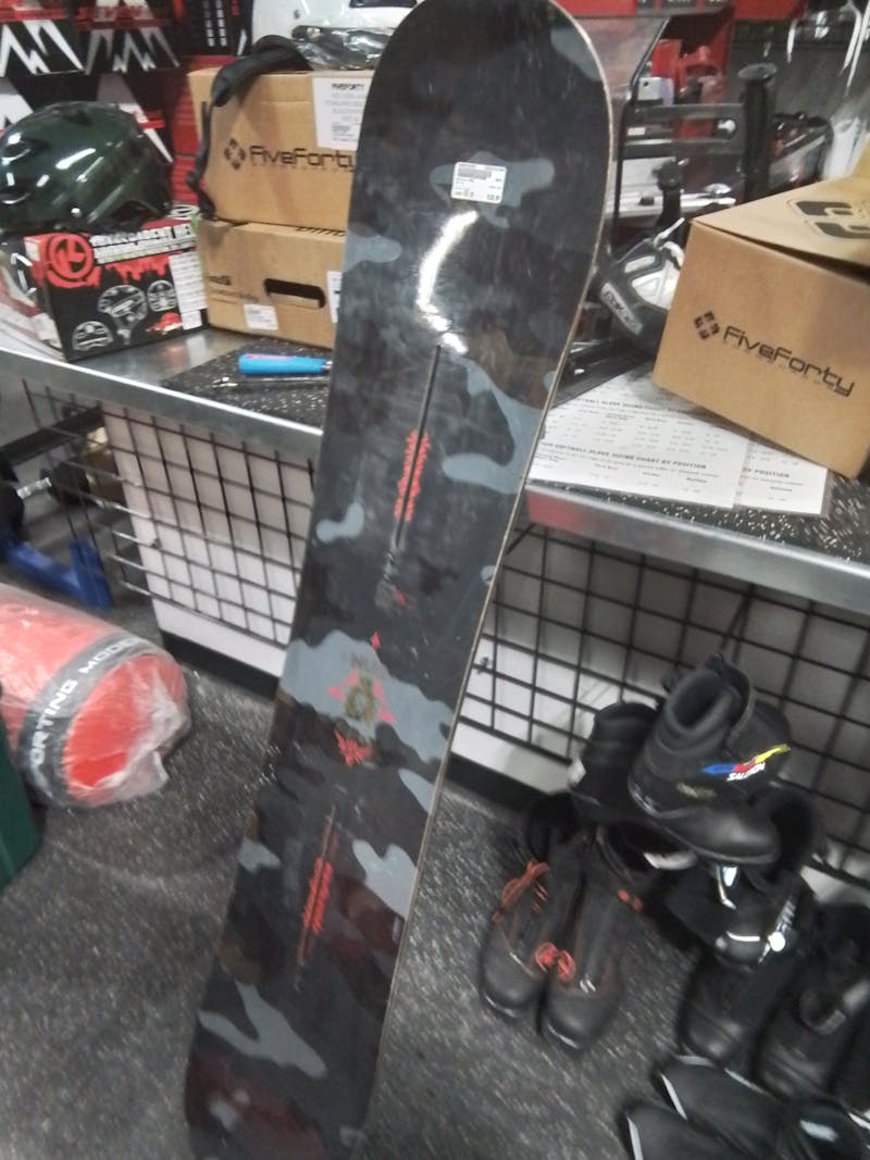 Used Burton NUG 150 cm Men s Snowboards Men s Snowboards