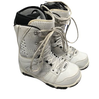 32 ThirtyTwo Lashed Womens Snowboard Boots Size 7