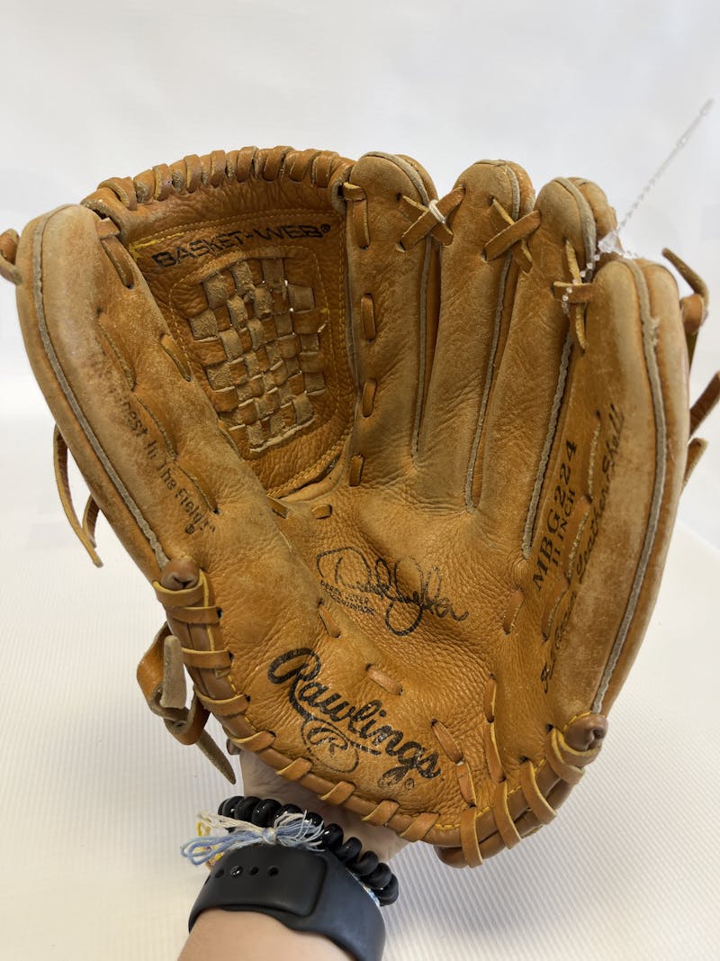 Derek Jeter Autographed Baseball Glove