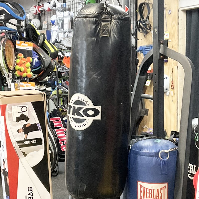 Tko 100 lb store heavy bag