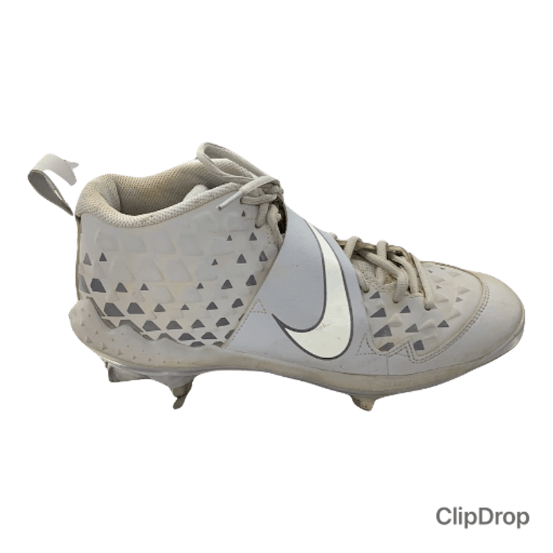 Used Nike TROUT CLEATS Senior 11 Baseball and Softball Cleats