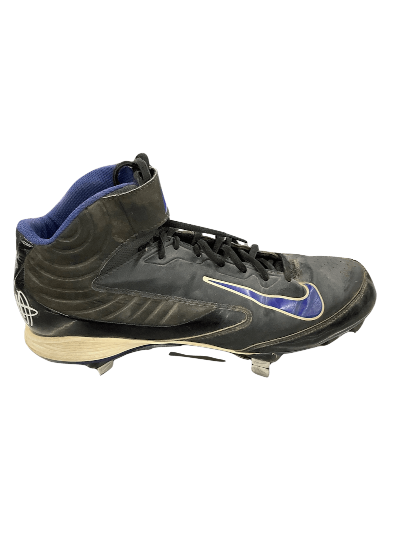 Used Nike TROUT CLEATS Senior 9.5 Baseball and Softball Cleats