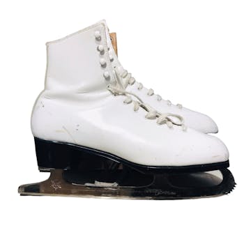 Daoust brand leather ice skates for ladies 7