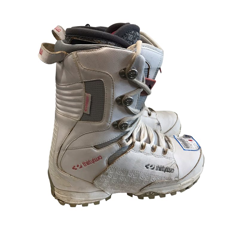 32 ThirtyTwo Lashed Womens Snowboard Boots Size 7