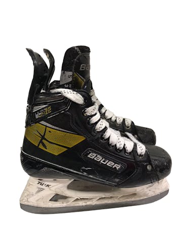 Used Bauer SUPREME ULTRA SONIC Intermediate 5.0 Fit 3 Ice Hockey