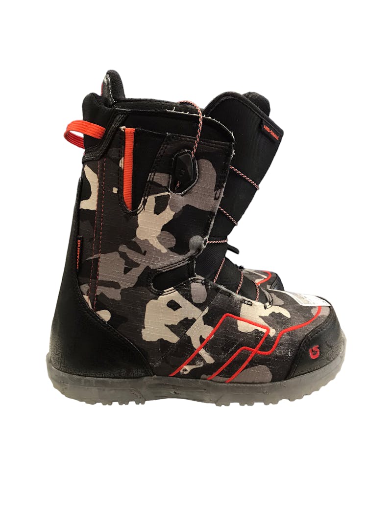 Used Burton AMB SMALLS Senior 7 Men s Snowboard Boots