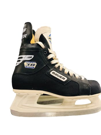 Junior Bauer Regular Width Size 3.5 Flexlite 4.0 Hockey Skates