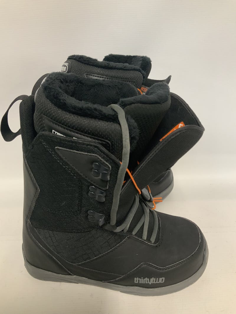 Adidas snowboard sales boots 218